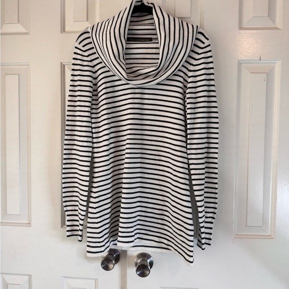 French Connection Black and White Striped Cowl Neck Sweater Size Medium - Picture 1 of 7